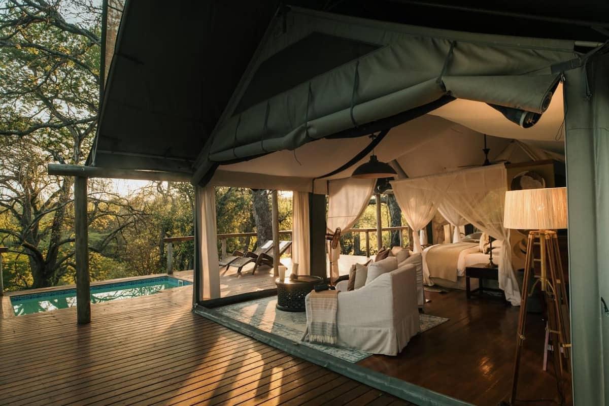 Luxury safari lodge